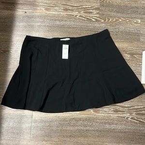 Black Abercrombie and Fitch short black skirt